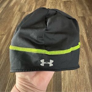 Under Armour black skull beanie cap hat women's OS ponytail hole UA